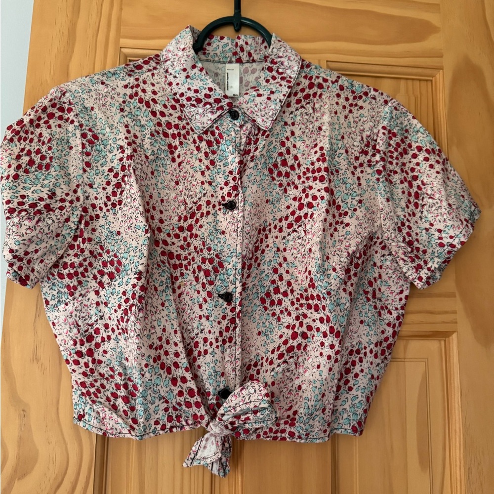 Cropped Tie-Front Printed Button-up Top